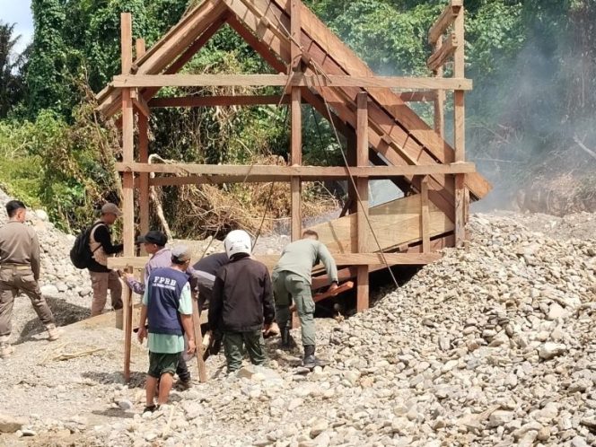 
					Usai Ditertibkan, PETI Desa Tombi, Sulteng Kembali Aktif